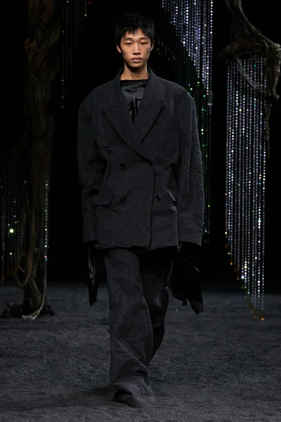 Look 14